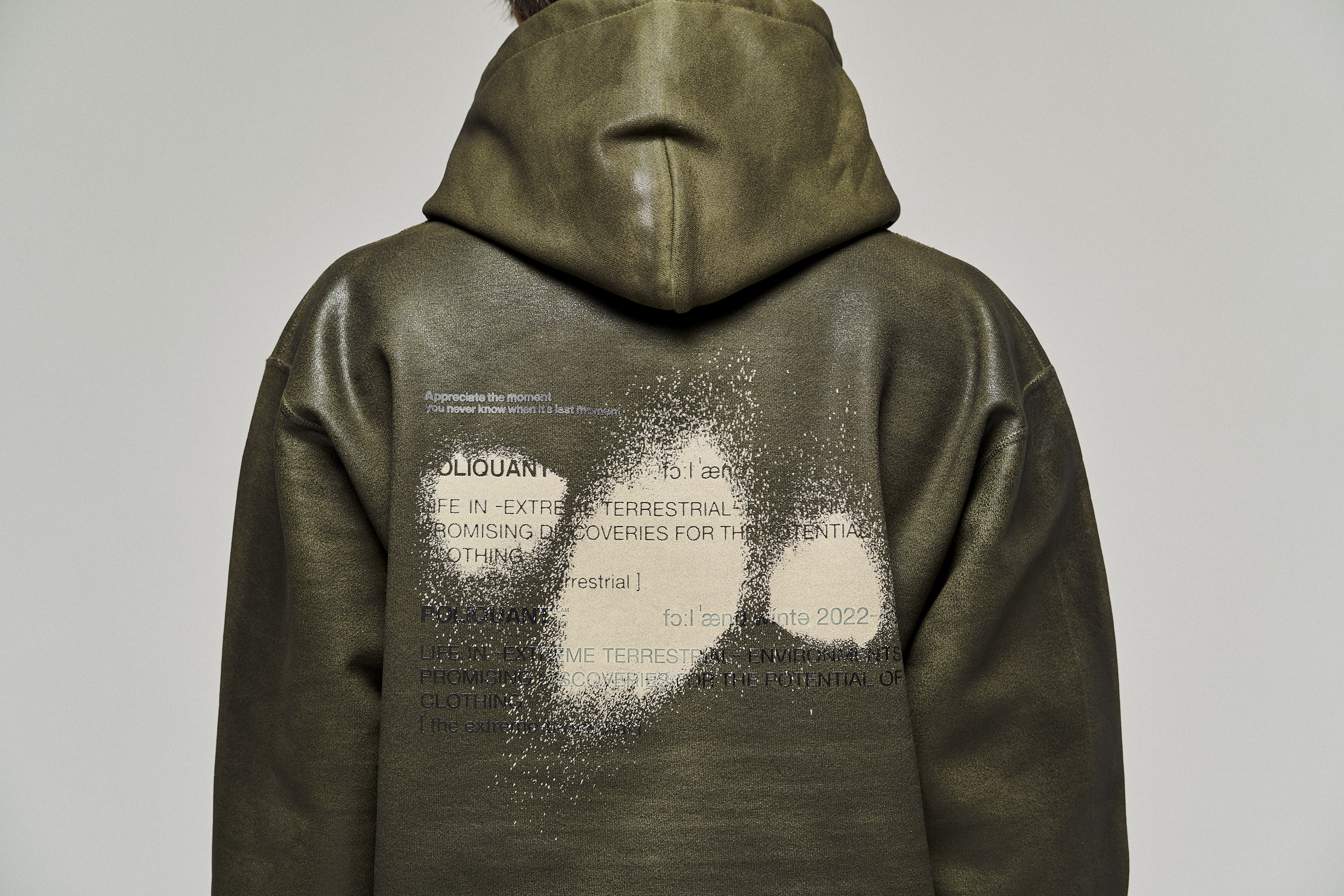 POLIQUANT THE SPRAYED HOODED COATING SWEAT